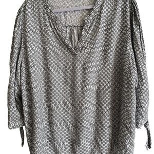 Jones New York Monochrome Patterned Blouse